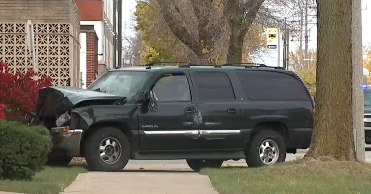 2 men hurt in 3-vehicle crash near 35th and Vienna | FOX6 Milwaukee