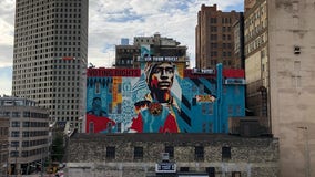 'Get out and vote:' New mural on display in downtown Milwaukee