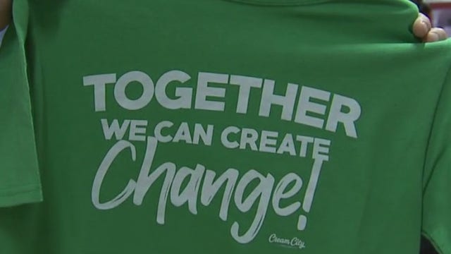 Printing positivity: Express yourself at Cream City Print Lounge