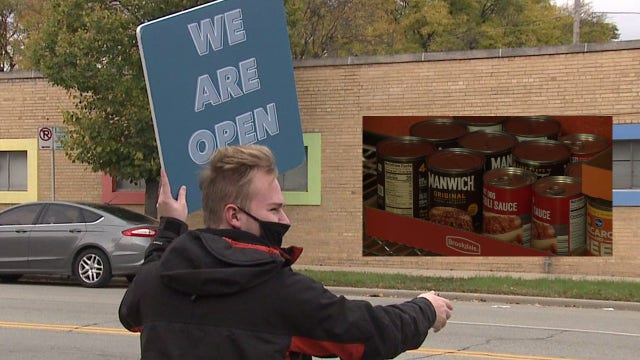 'A blessing:' Milwaukee charity hands out 100K+ meals amid COVID-19