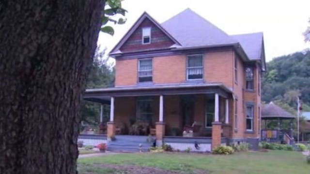 'Silence of the Lambs' home hits housing market: Take a look inside