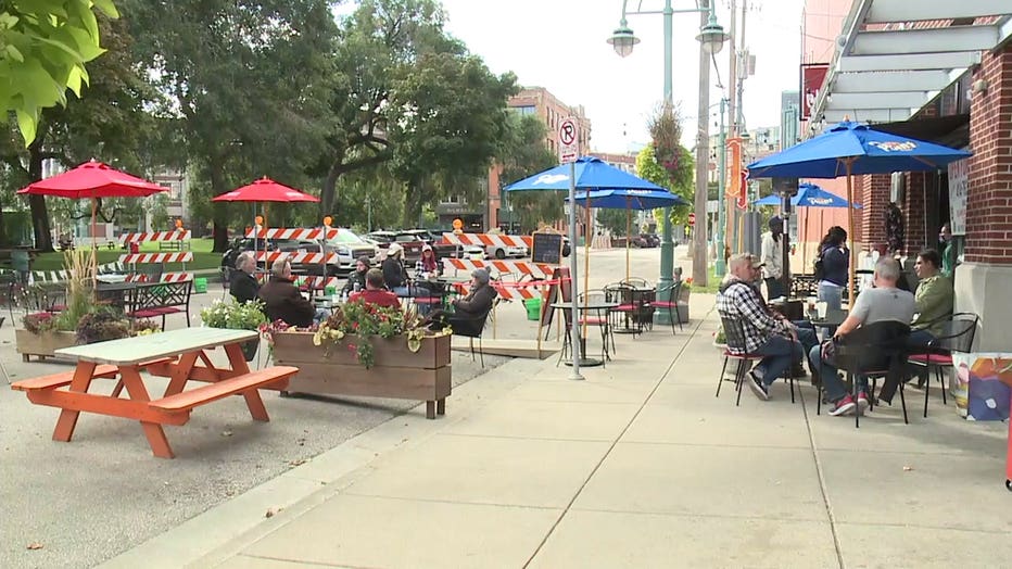 Outdoor dining in Milwaukee