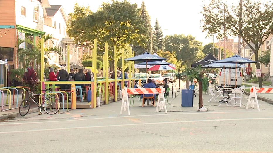 Outdoor dining in Milwaukee