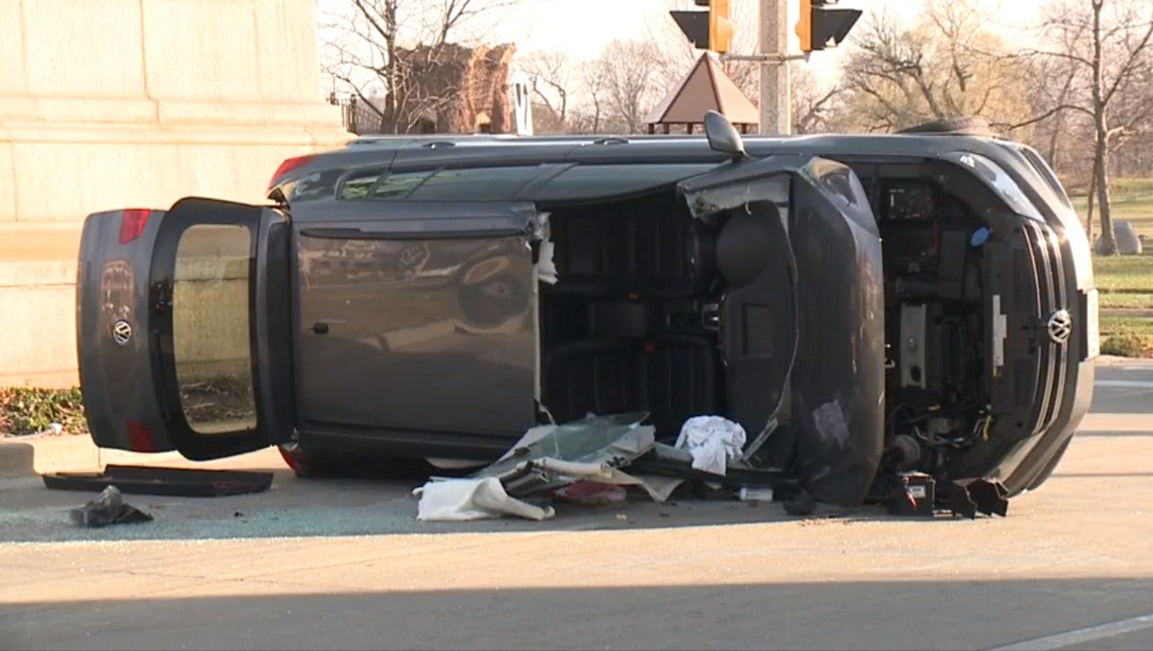 Investigation underway after woman found dead in Milwaukee alley | FOX6 ...