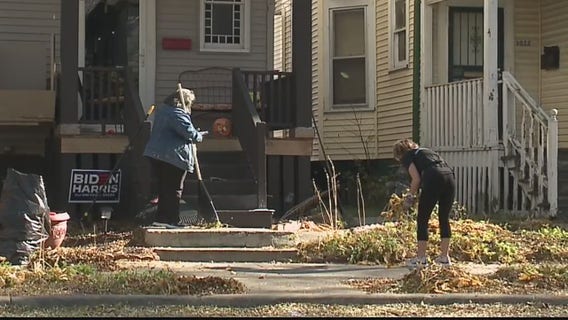 College students help elderly Milwaukee County residents