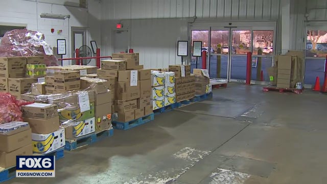 Feeding America Eastern Wisconsin kicks off Food for the Holidays campaign