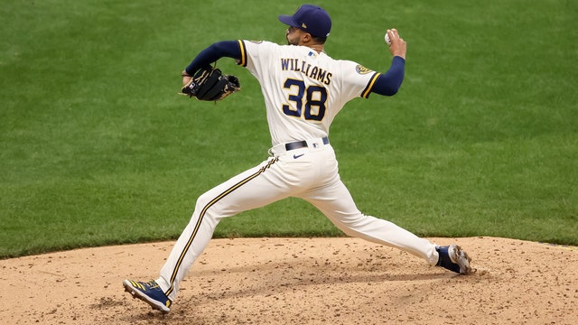 Brewers reliever Devin Williams wins NL Rookie of the Year
