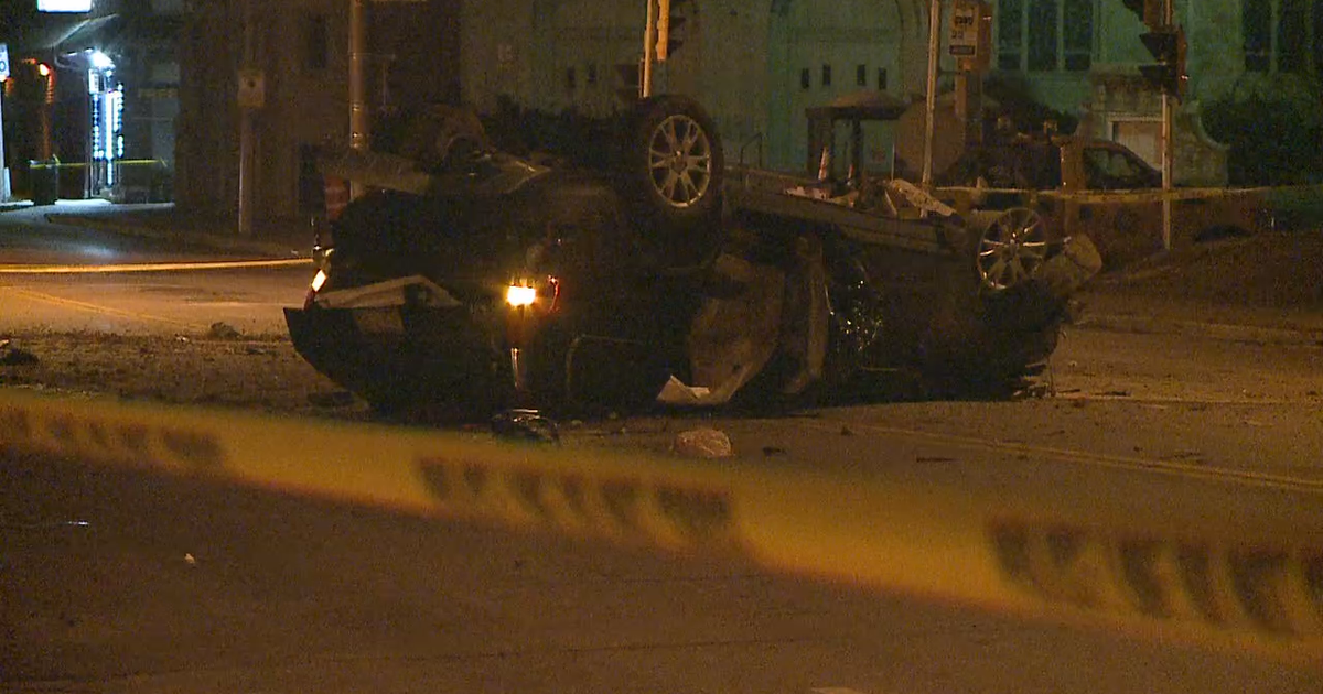 Man seriously injured in Milwaukee rollover crash | FOX6 Milwaukee