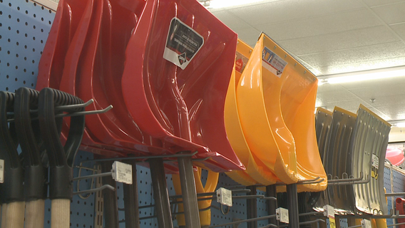 Hahn's Ace Hardware in Mukwonago busy before snow