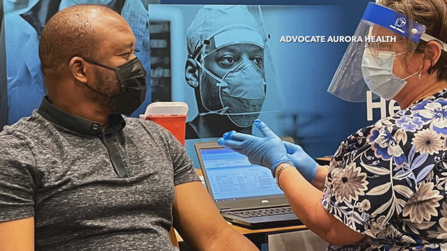 1st COVID-19 vaccines arrive for Milwaukee health care workers