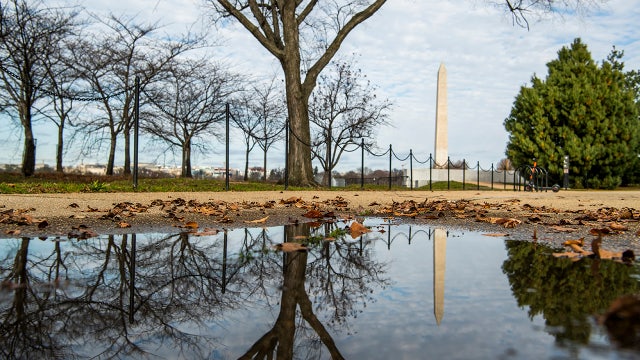 Visit by COVID-infected official closes Washington Monument