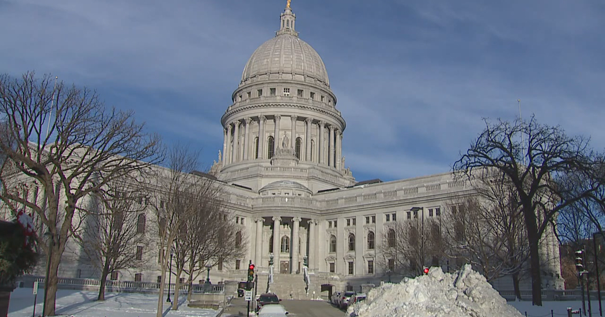 Madison man arrested for 3rd OWI after driving up Capitol stairs | FOX6 ...
