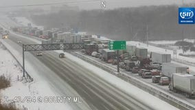 Crash temporarily shuts down I-41NB at HWY ML in Kenosha County