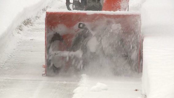 Snowblower thefts in Racine; stolen from unsecured garages: police