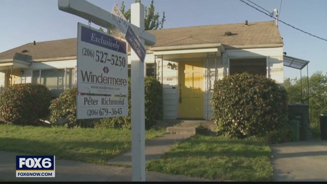 Experts predict the housing market will continue to be hot through 2021