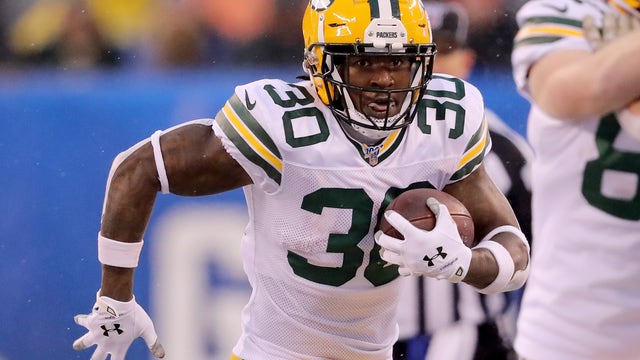 AP source: RB Jamaal Williams agrees to sign with Lions