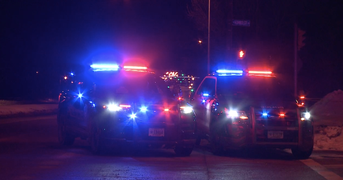 Double shooting leaves 1 dead, 1 injured in Riverwest | FOX6 Milwaukee