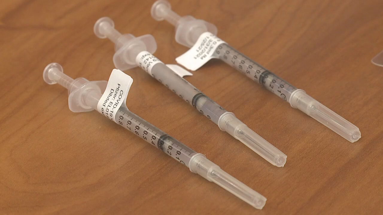 UW System extends tuition credit for students working at vaccination sites