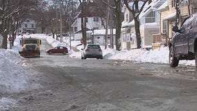 'Feels like real winter:' Milwaukee digs out after big snowstorm