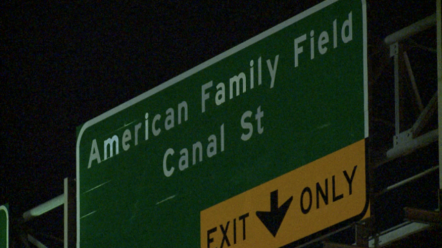 American Family Field, Brewers Boulevard signs hoisted into place