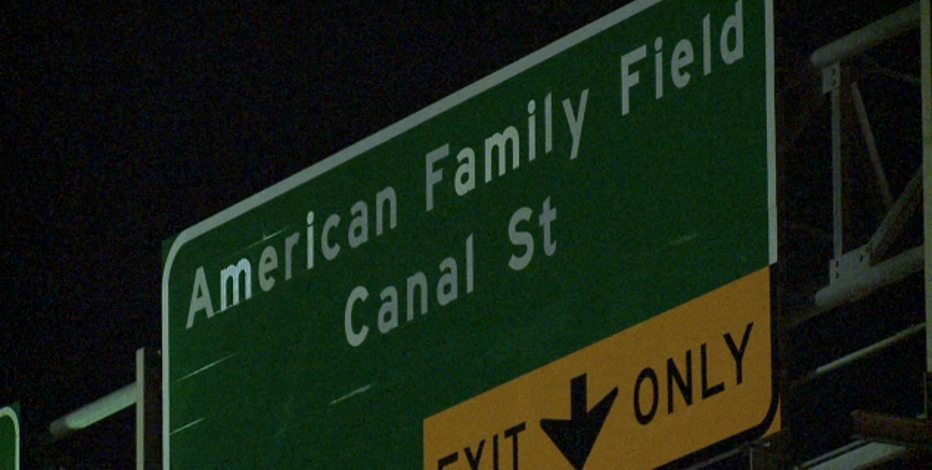 American Family Field, Brewers Boulevard signs hoisted into place