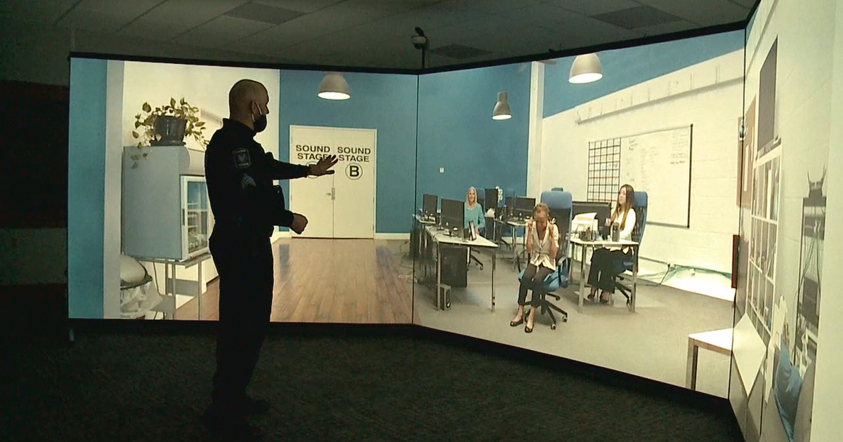 Racine police roll out new VR simulator to train officers | FOX6 Milwaukee