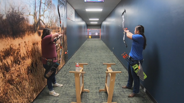 Racine County sisters excel at barebow archery