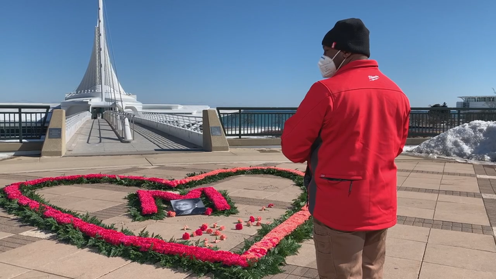 Floral Heart Project: Memorial honors those who died from COVID-19 - Vimarsana News