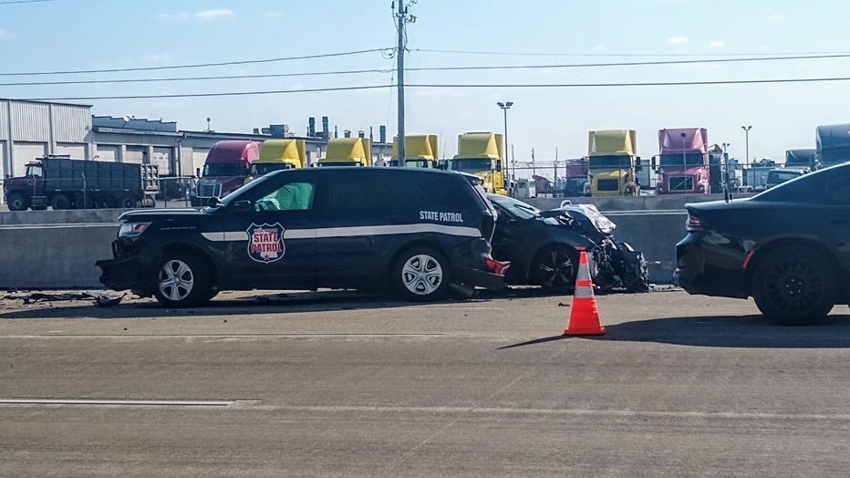 Wisconsin State Patrol squad struck by vehicle on SB I-41 near Highway 20