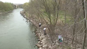 Milwaukee Riverkeeper, Rock the Green partner for spring cleanup