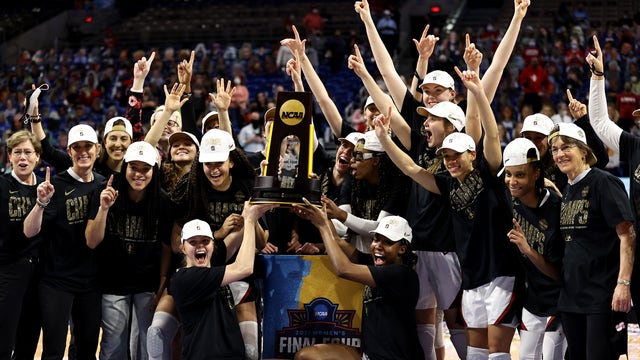 Stanford holds off Arizona 54-53 to win women's NCAA title