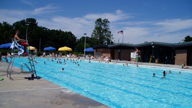 Waukesha County seeking lifeguards for summer, free training offered