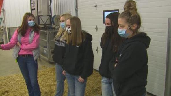 Wisconsin women work to become herdsmen