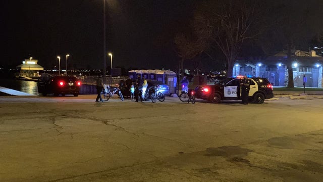 McKinley Marina boat sinks, 4 rescued