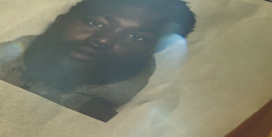 Da’shawn Harris sought by Marshals for sex assault of a child