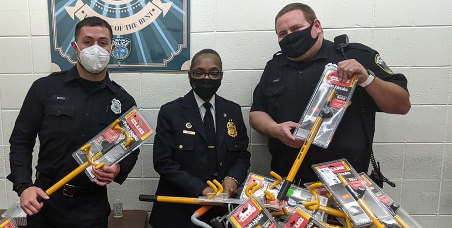 Milwaukee police offering free locks in response to car thefts