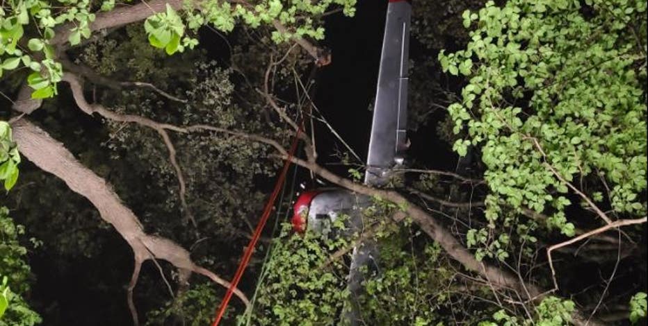 3 uninjured in Whitewater plane crash