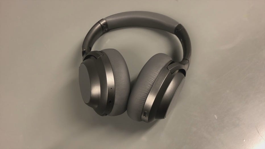 Noise canceling headphones How and when to use them