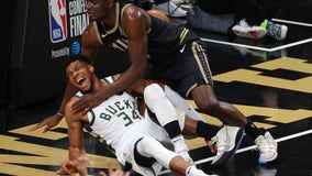 Bucks' Antetokounmpo hyperextends left knee, MRI scheduled