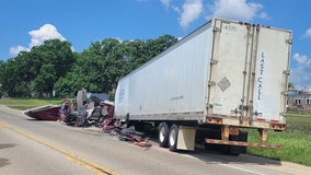 Semi, dump truck crash closes highway near Horicon