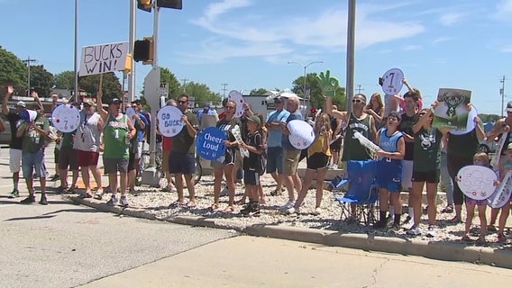 Bucks fans send off team to New York with lots of encouragement
