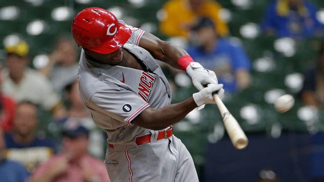 Reds cool off Brewers 10-2 to earn 4th straight victory