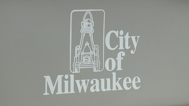 Christmas Milwaukee garbage schedule, parking changes