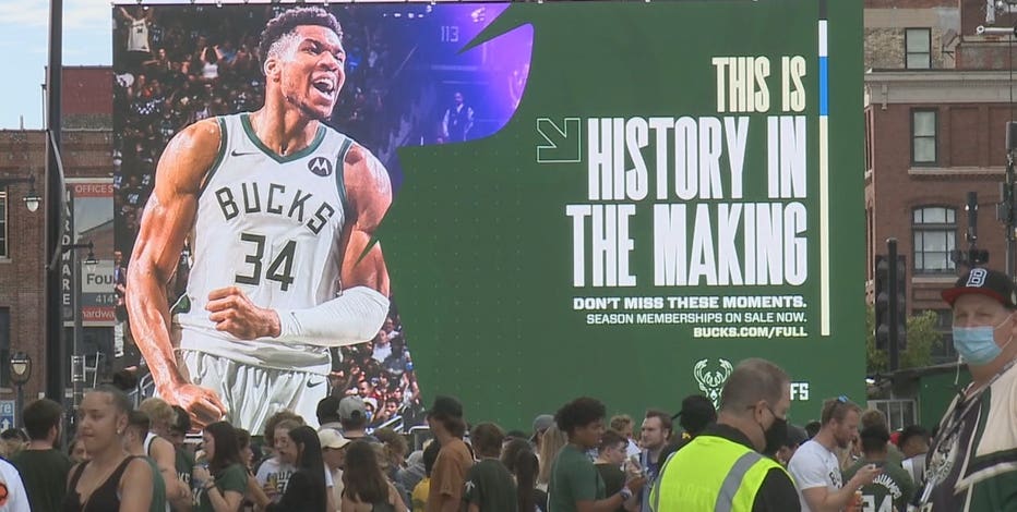 Bucks Game 3 draws Deer District crowds