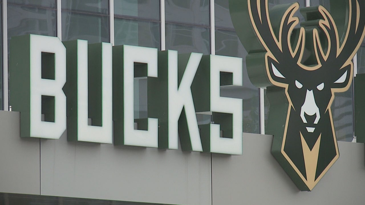 Audition information for Bucks Grand Dancers and Young Bucks