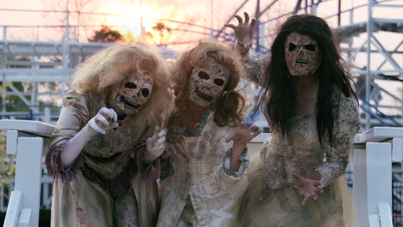 Six Flags hiring 'scare actors' for Fright Fest