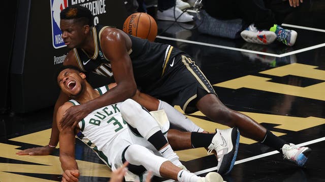 Giannis' knee won't need procedure, Bucks GM Horst says