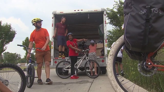 Milwaukee neighborhood bike ride encourages healthy choices