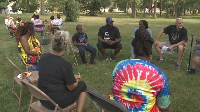 Milwaukee community gathers to stop violence: 'We’re standing up'