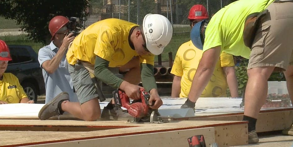 Bucks, Sargento, Habitat build Milwaukee home